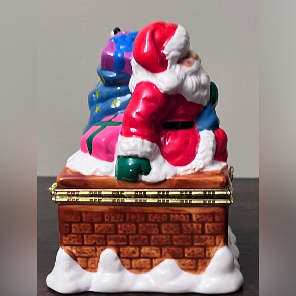 Mr. Christmas Santa in Chimney Porcelain Wind-Up Music Box Animated Scene Sankyo - Picture 4 of 12